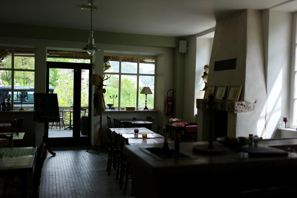 Hotel-Restaurant Le Parisien Les Vignes Ngoại thất bức ảnh