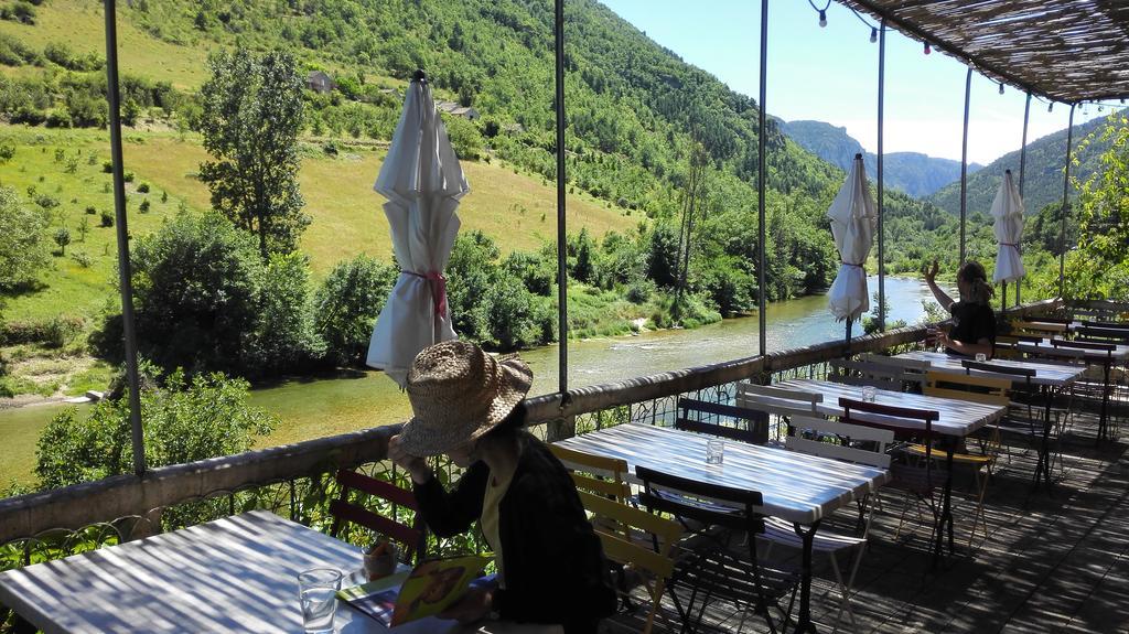 Hotel-Restaurant Le Parisien Les Vignes Ngoại thất bức ảnh